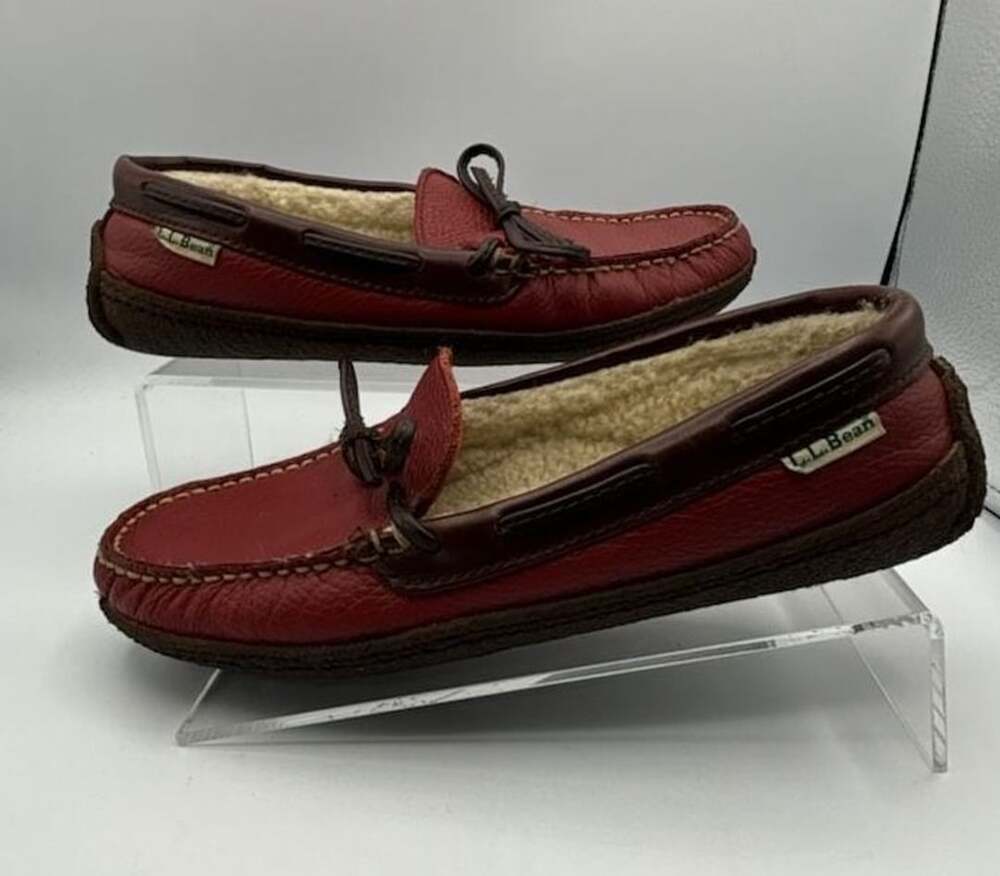 L.L.Bean Leather Moccasin Slippers Size 6 Medium Red